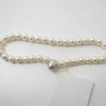 671 8209 PEARL NECKLACE